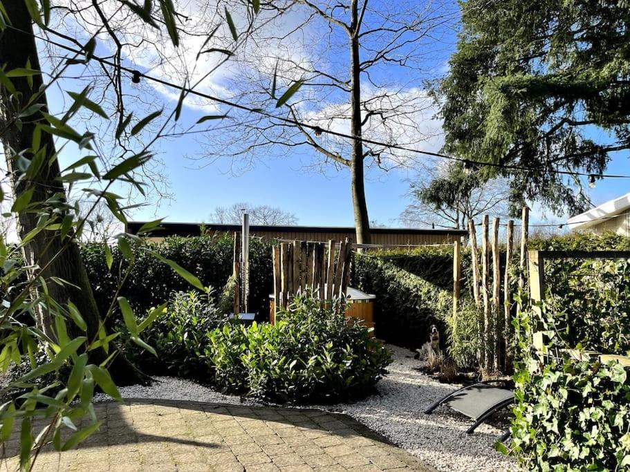 Het Verwende Nest Lodge, Wellness Lodge, Hottub & Sauna 福尔特赫伊曾 外观 照片