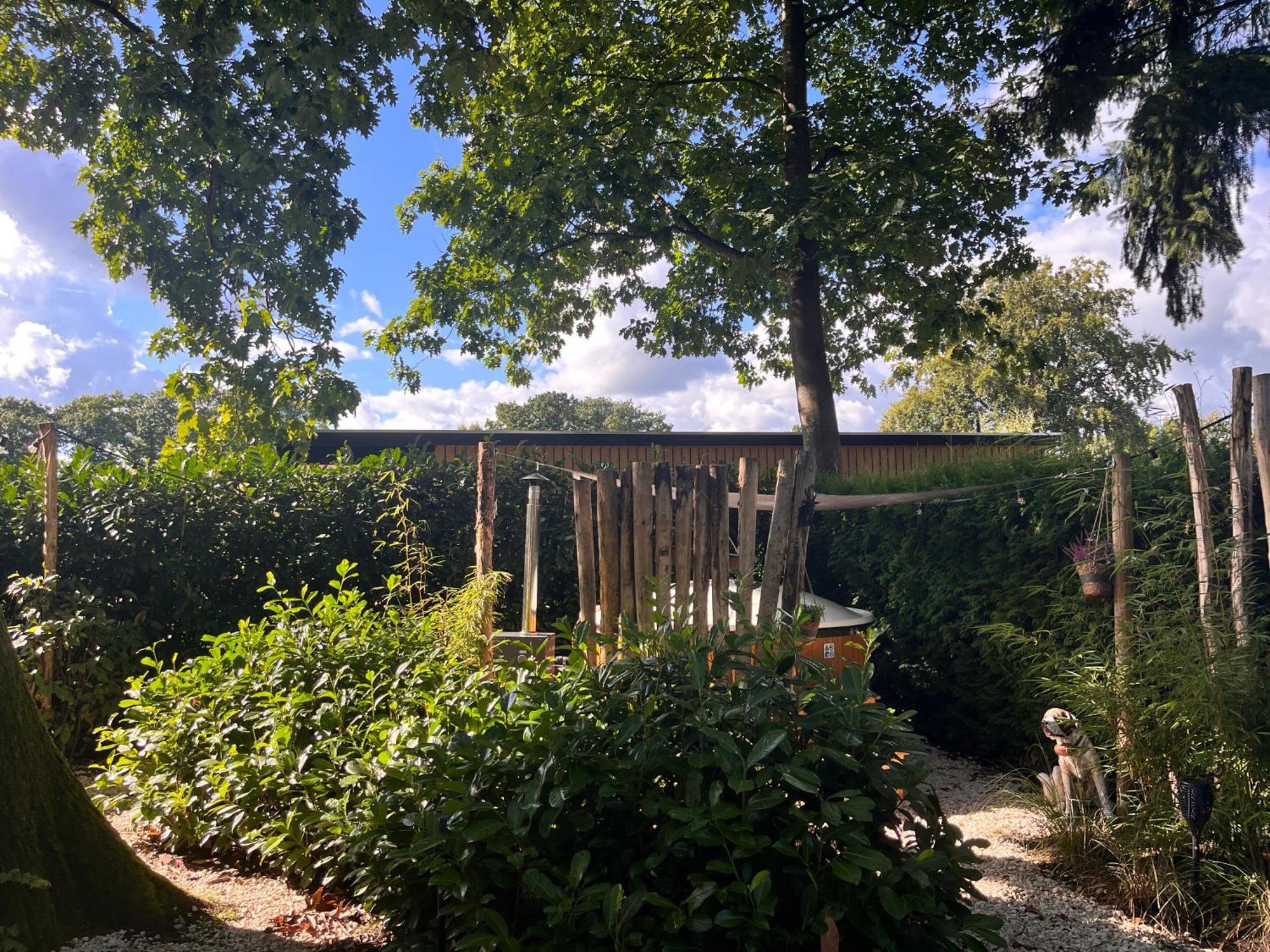Het Verwende Nest Lodge, Wellness Lodge, Hottub & Sauna 福尔特赫伊曾 外观 照片