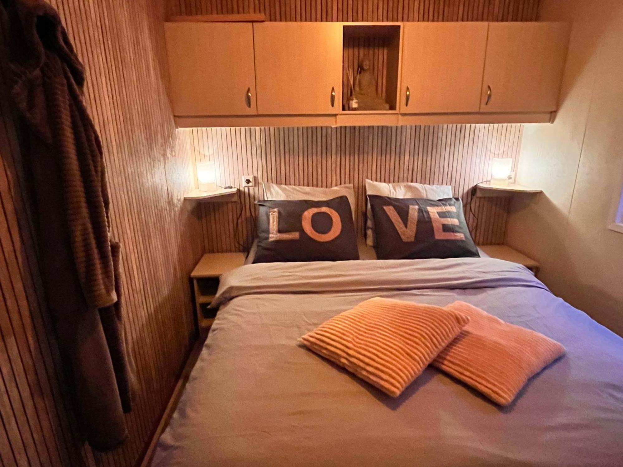 Het Verwende Nest Lodge, Wellness Lodge, Hottub & Sauna 福尔特赫伊曾 客房 照片