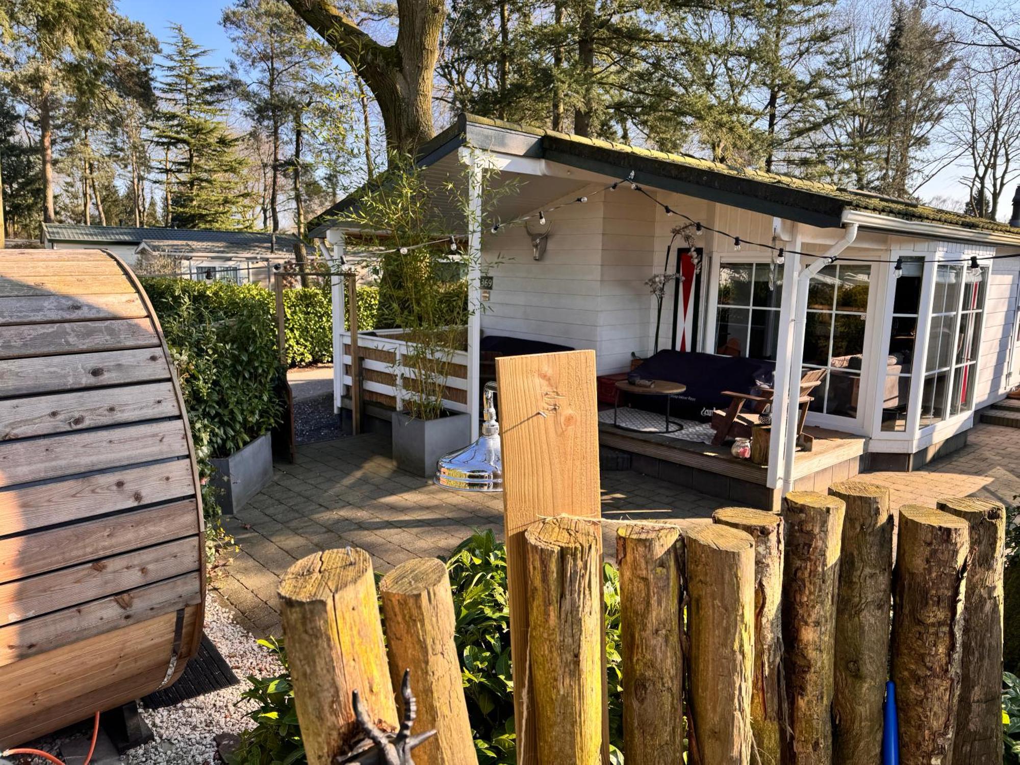 Het Verwende Nest Lodge, Wellness Lodge, Hottub & Sauna 福尔特赫伊曾 外观 照片